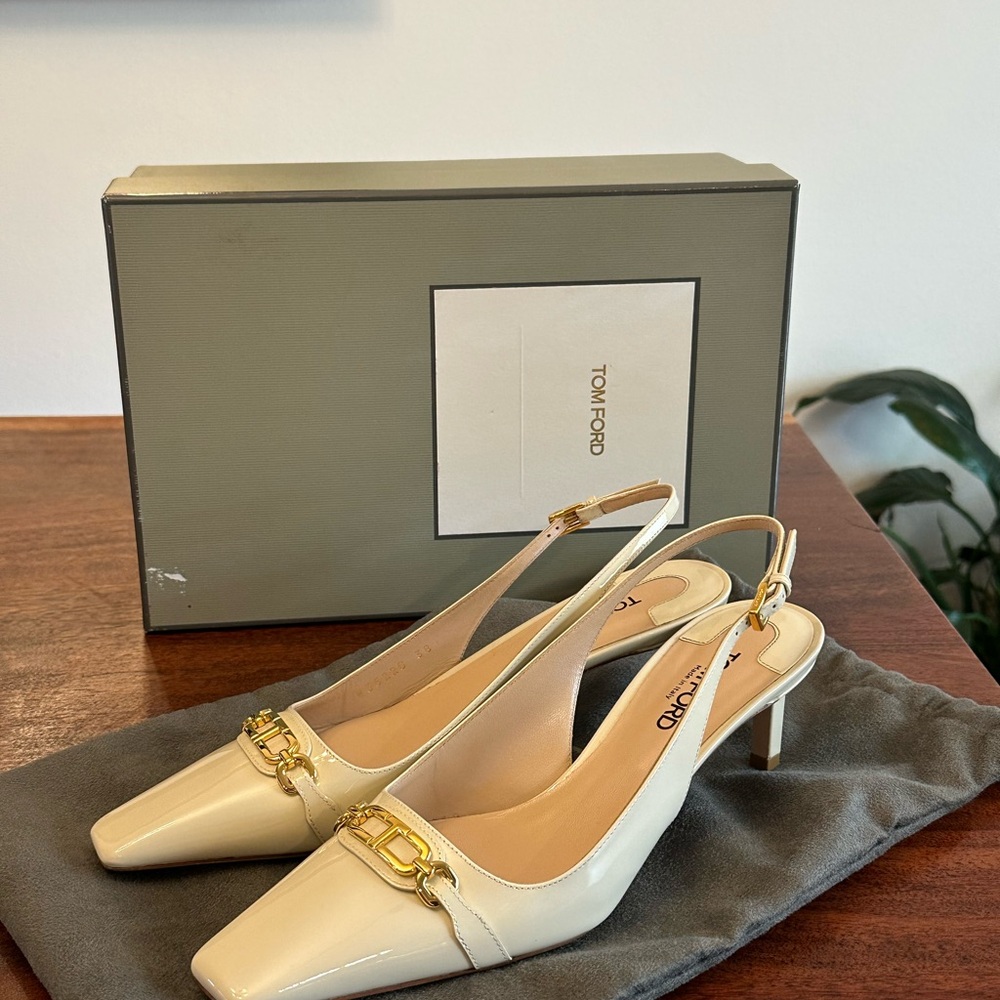 Tom Ford Cream Slingback Heels with Gold Chain - Picture 14 of 15